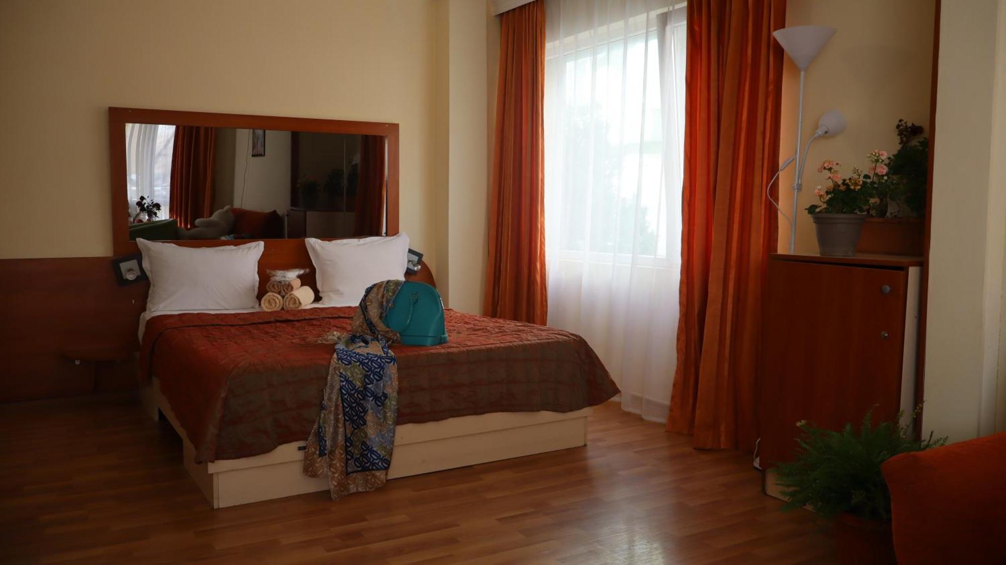 Hotel Palitra Varna Exterior foto